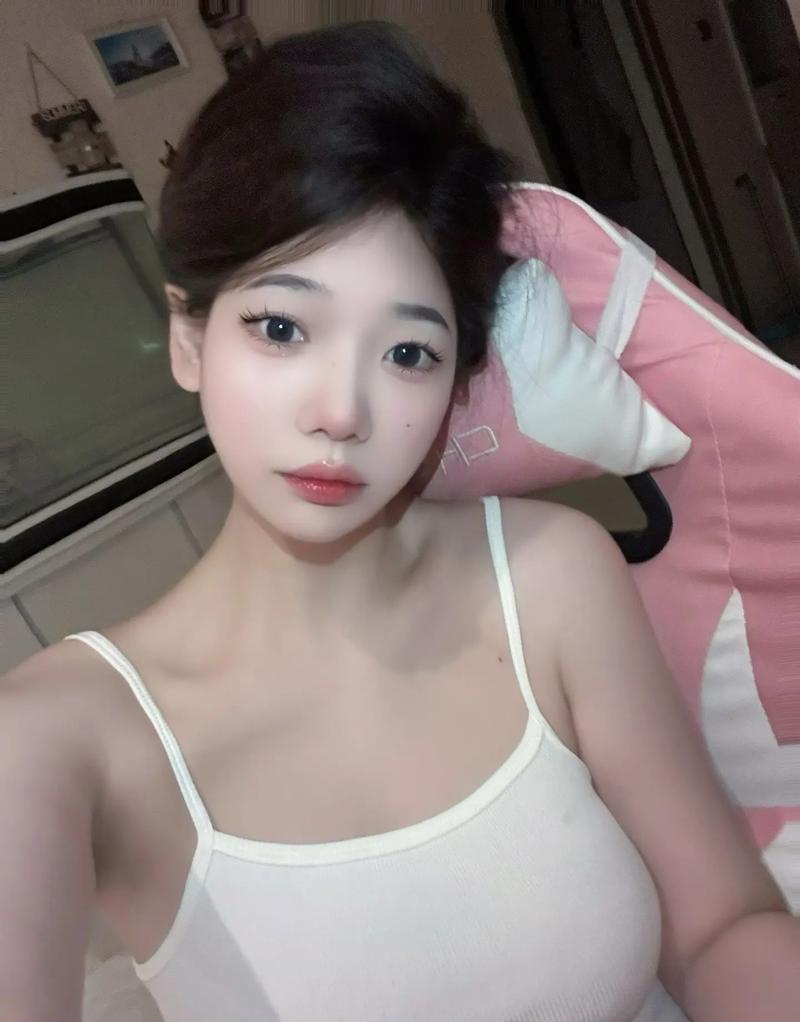 女友扮狗叫爸爸？警惕情感关系中的物化风险（把女朋友训练成小狗白月光）