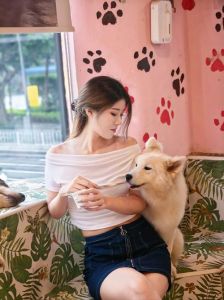 邻居请我训狗，发现是训练她自己（美女狗狗训练师的秘密）