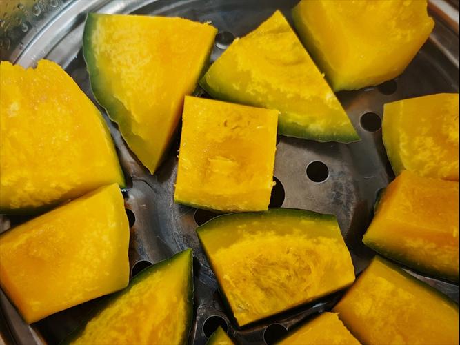 喂狗狗板栗南瓜好,助消化但别过量(狗狗吃板栗南瓜还是长南瓜好) 喂狗狗板栗南瓜好,助消化但别过量(狗狗吃板栗南瓜还是长南瓜好)