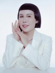 从连云港到上海，从护肤到美妆，她的创业故事鼓舞人心（猫七七个人简介）