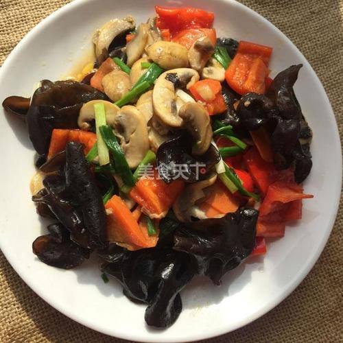 猫咪可食蒸煮胡萝卜等,洋葱韭菜忌,量要少(胡萝卜山芋豌豆苗口蘑猫能吃吗) 猫咪可食蒸煮胡萝卜等,洋葱韭菜忌,量要少(胡萝卜山芋豌豆苗口蘑猫能吃吗)