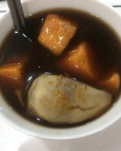 猫咪零食需谨慎，过量易致消化不良（红薯芝麻糖片猫能吃吗）